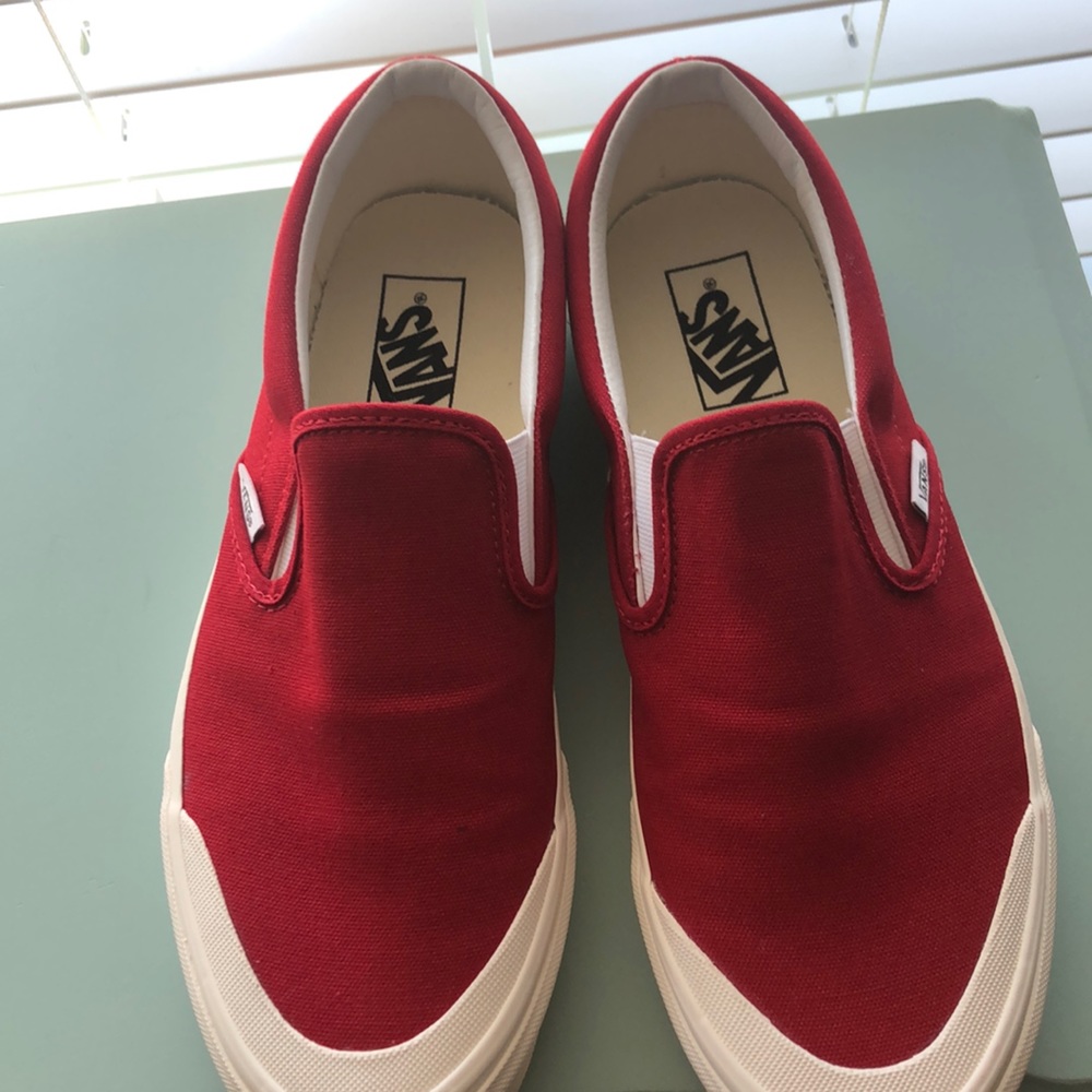 Men’s Sz 9 1/2 Vans